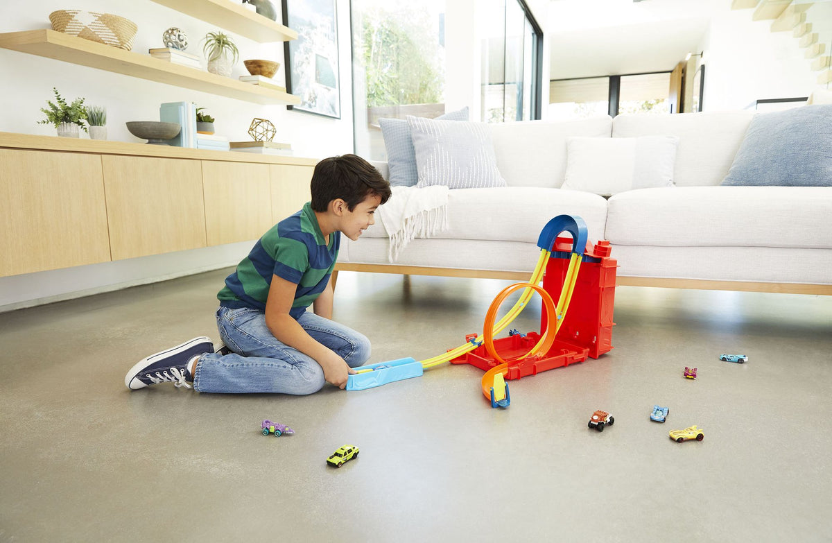 Fuel Can Stunt Box Playset with Track and Car, 6+