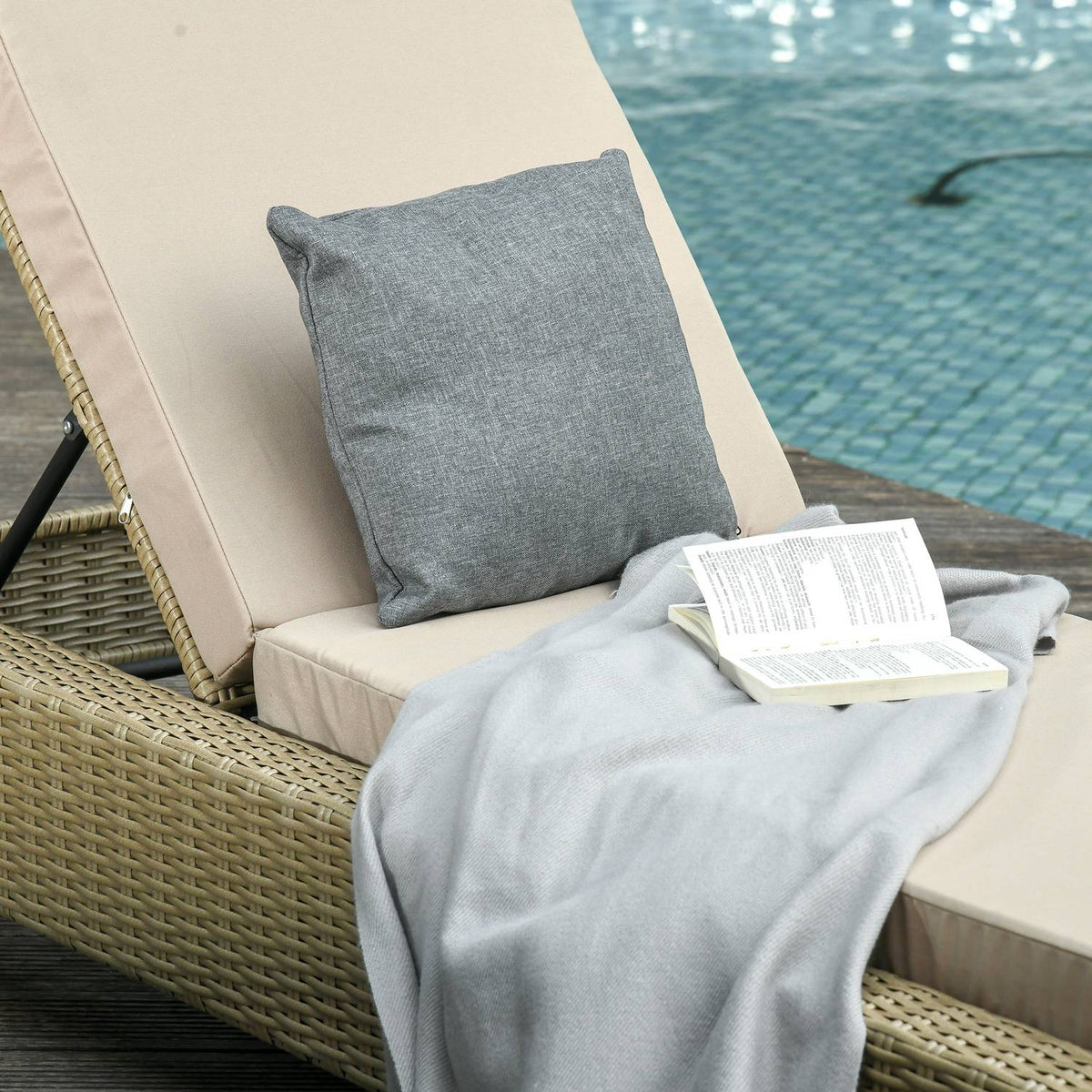 Garden Furniture Polyrattan Garden Lounger With Cushions Sun Lounger 5-Level Adjustable Steel Khaki 72 X 198 X 30 Cm