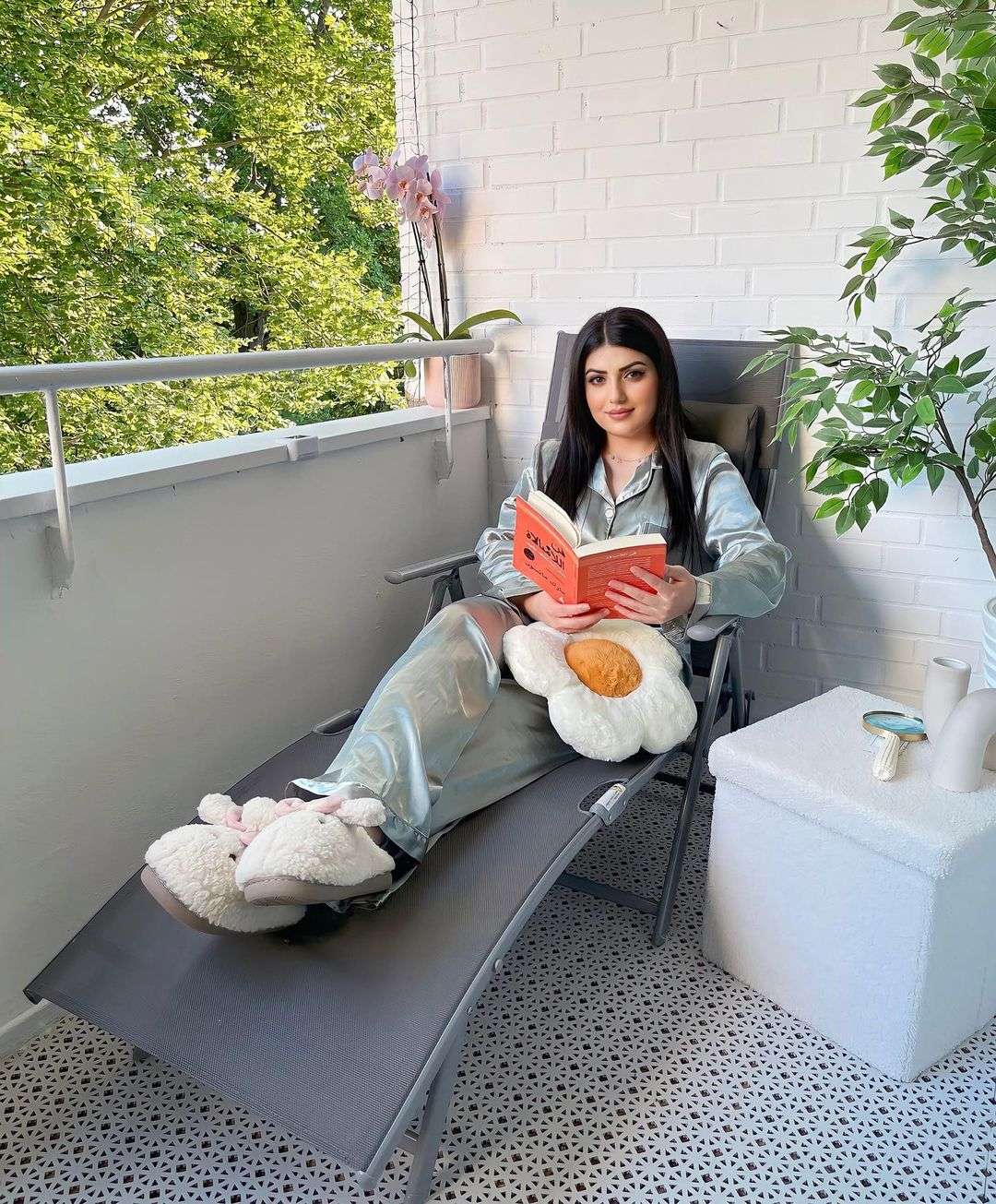 Garden Lounger Deck Chair Sun Lounger Foldable Adjustable With Cushion Garden Gray Metal + Fabric Gray 137 X 63.5 X 100.5 Cm