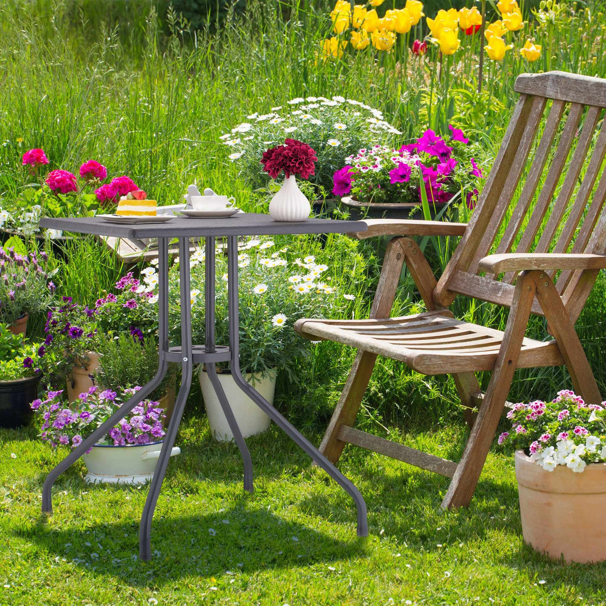 Garden table in gray wood look
