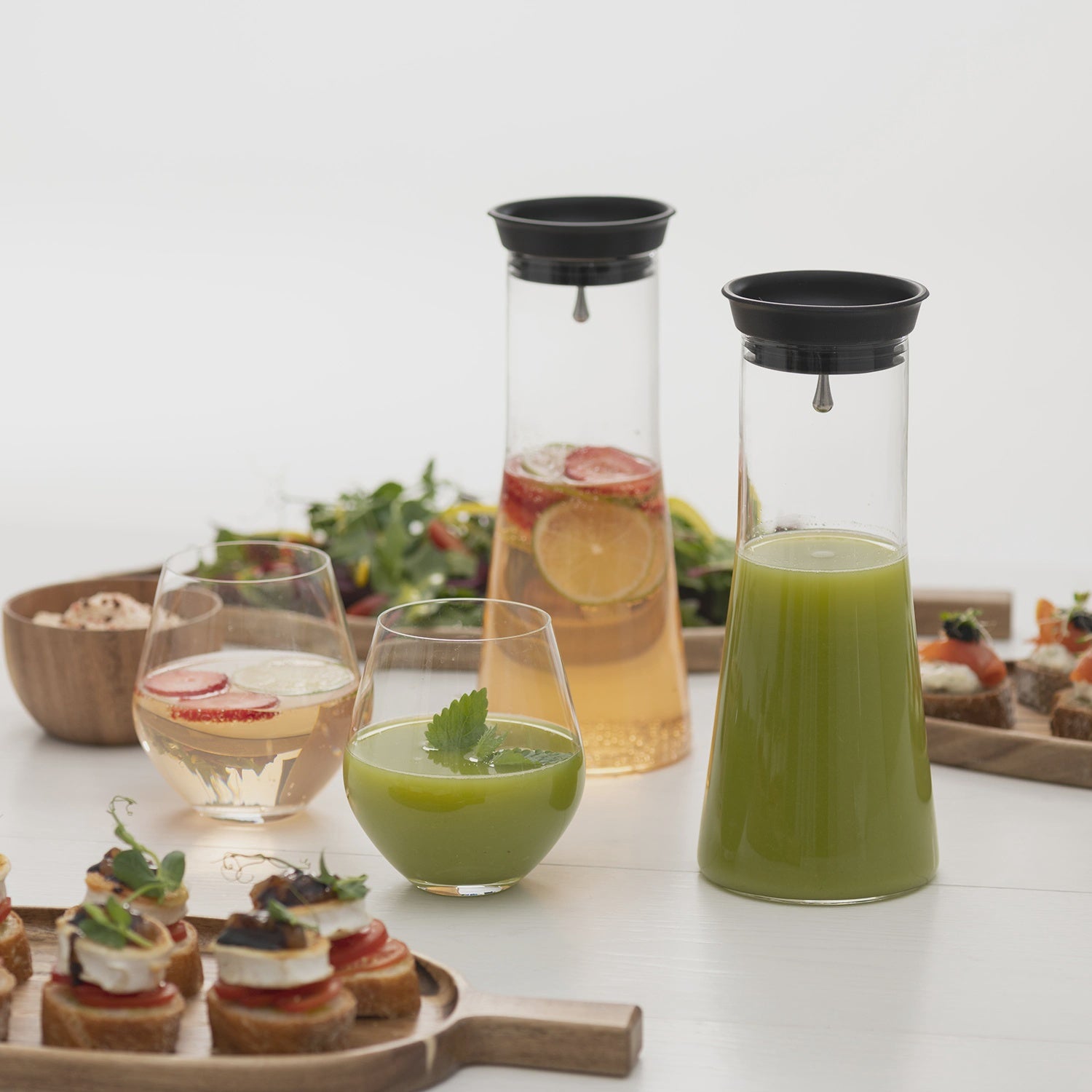 Glass Carafe with Silicone Lid, 1L, Dishwasher Safe