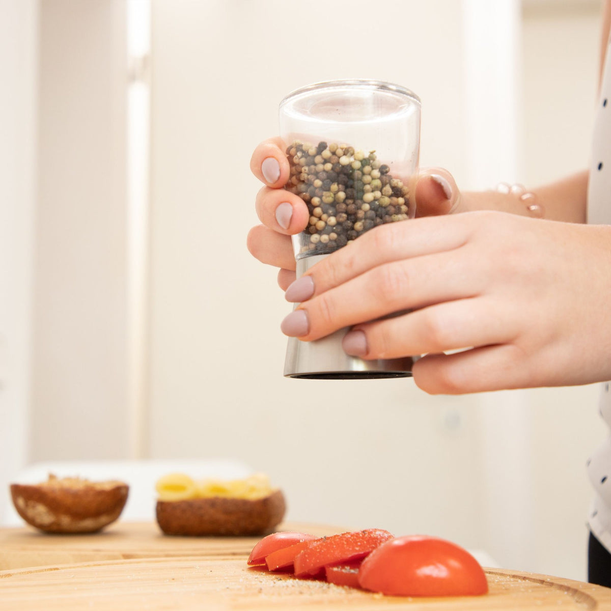 Glass salt and pepper mill