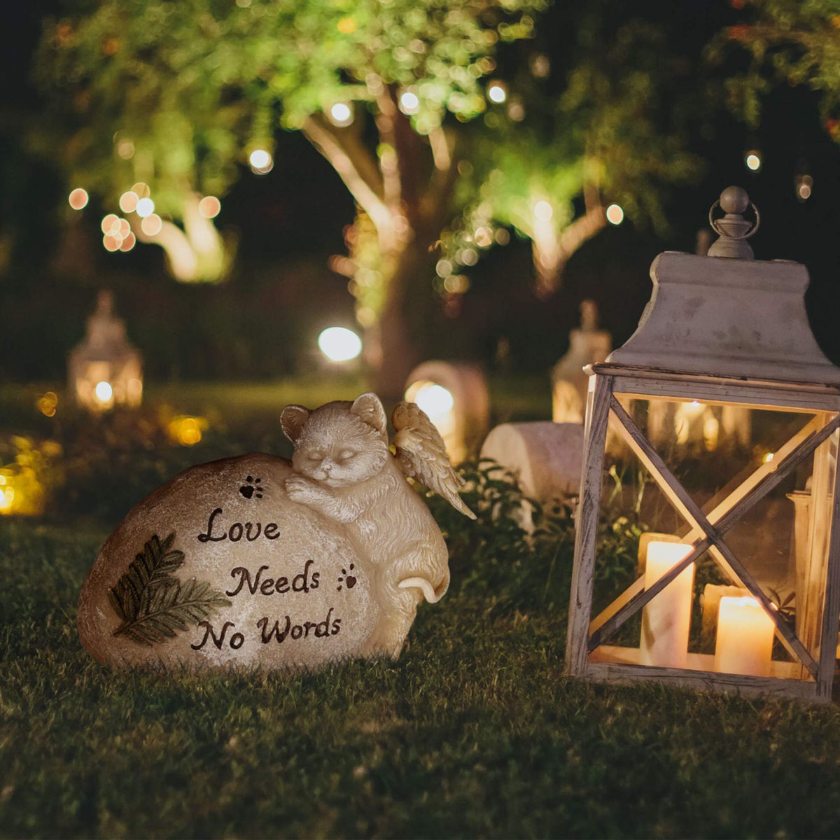 Grave decoration for cat