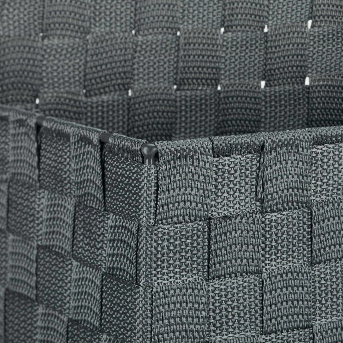 Hanging storage in fabric with 3 baskets
