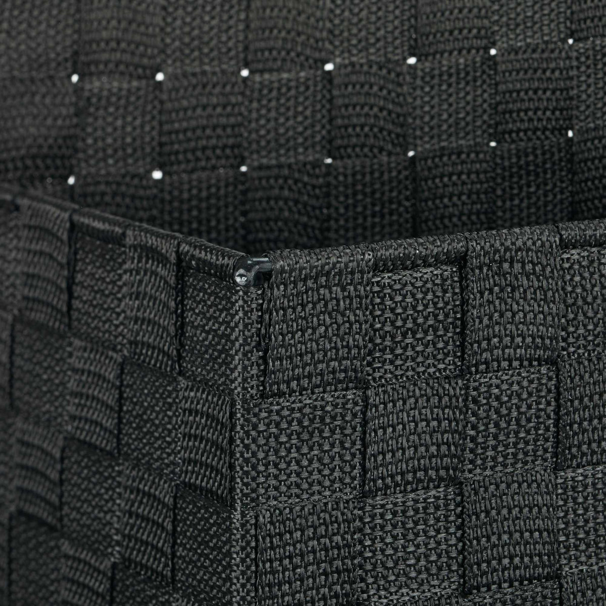 Hanging storage in fabric with 3 baskets
