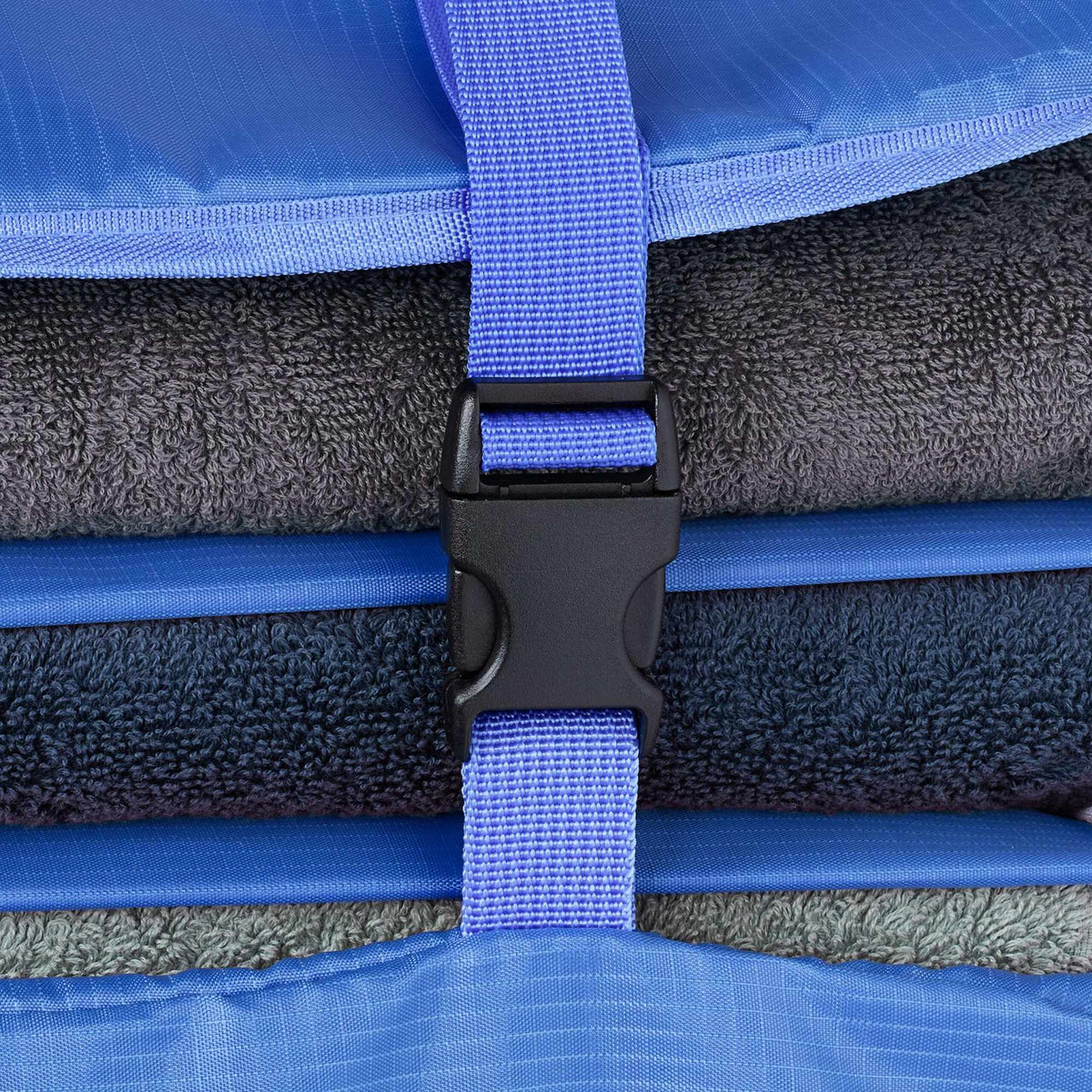 Hanging travel organizer 4 compartments