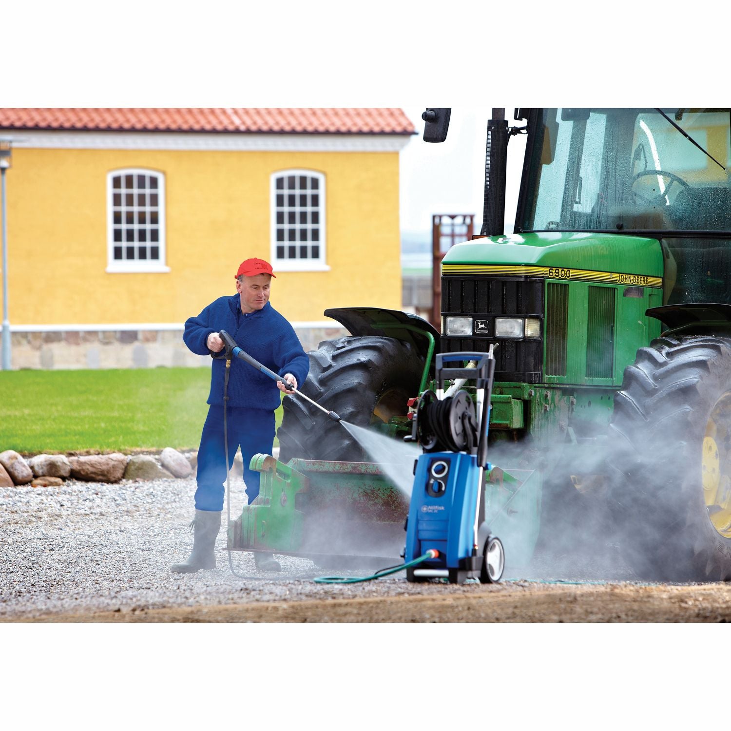 High-Pressure Washer, 145 Bar, 500 L/h, Ergonomic Design