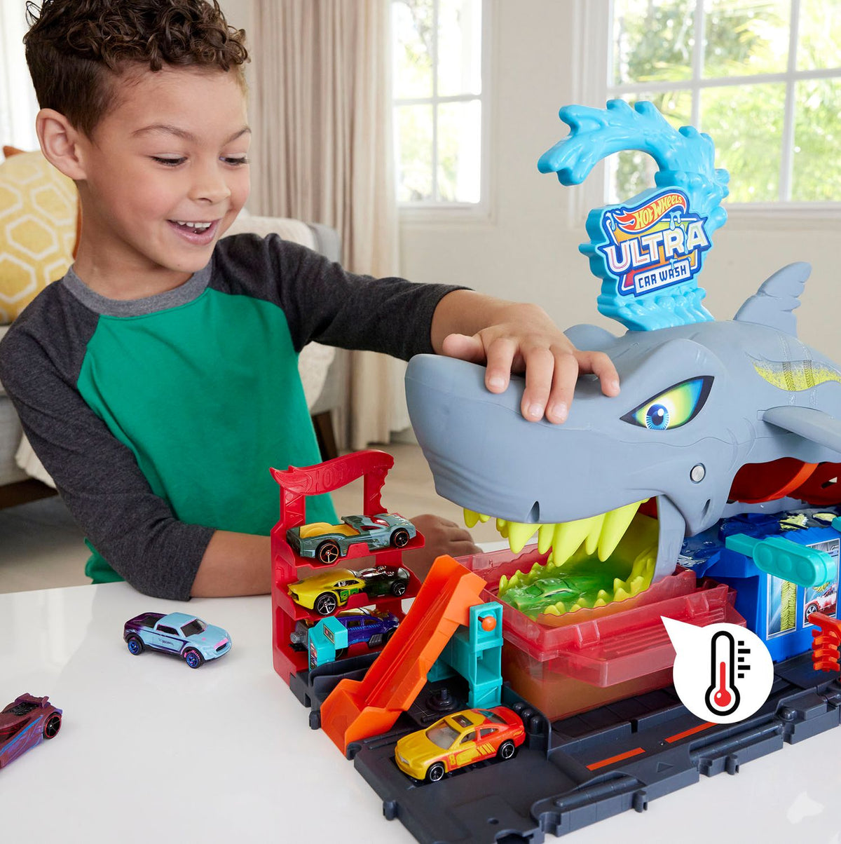 Hot Wheels City Ultra Shark Car Wash