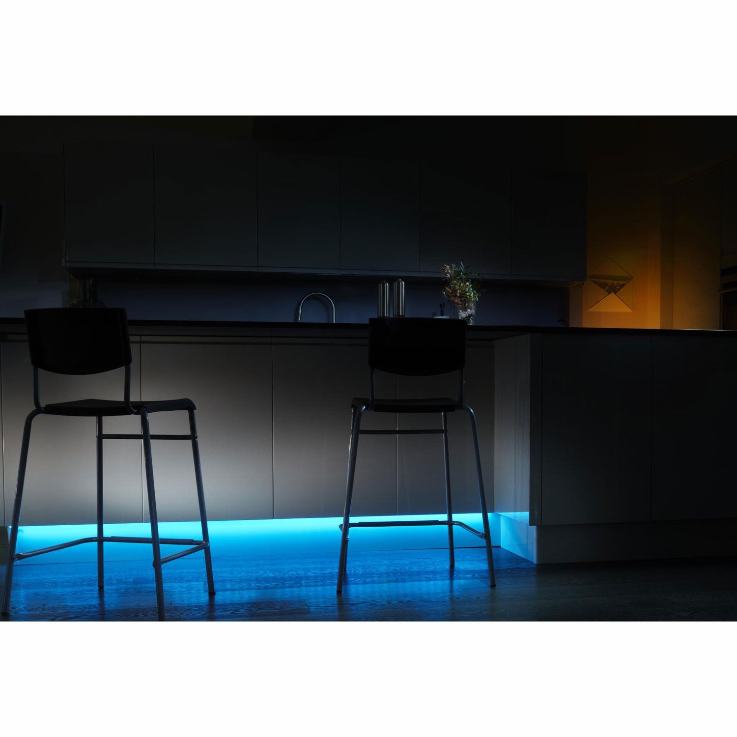 Hue LightStrip Plus V4 2m base kit with plug