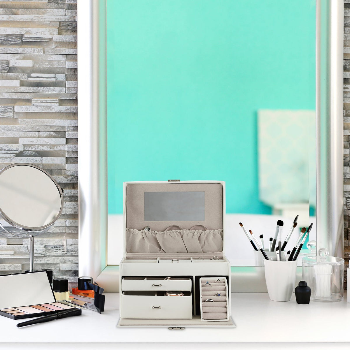 Jewelry box with mirror