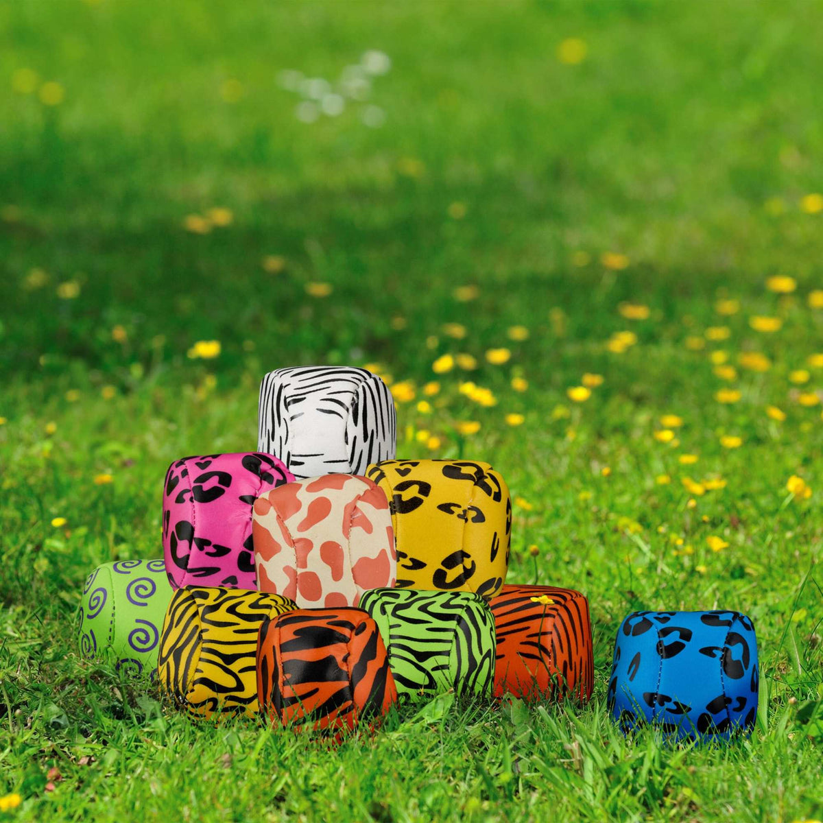 Juggling balls with animal motifs 24-pack