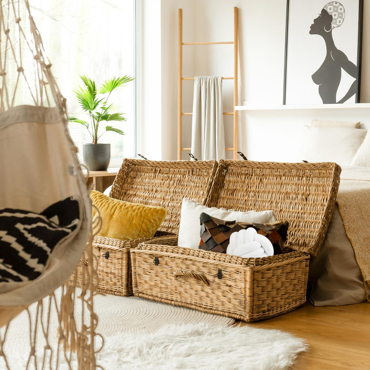 Knot cushion solid color