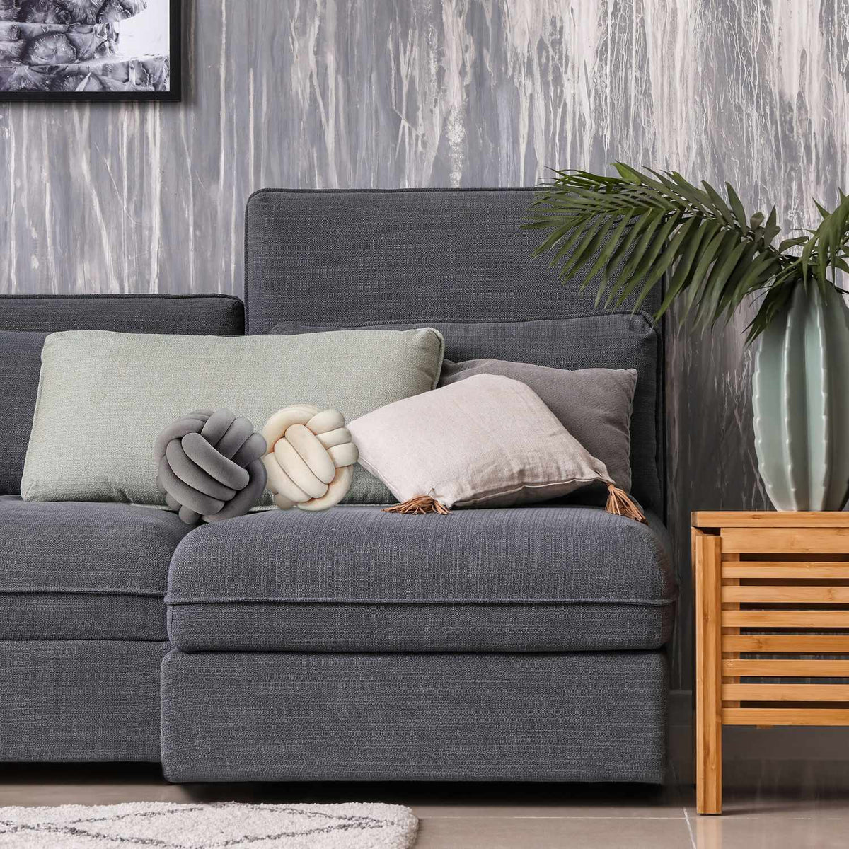 Knot cushion solid color