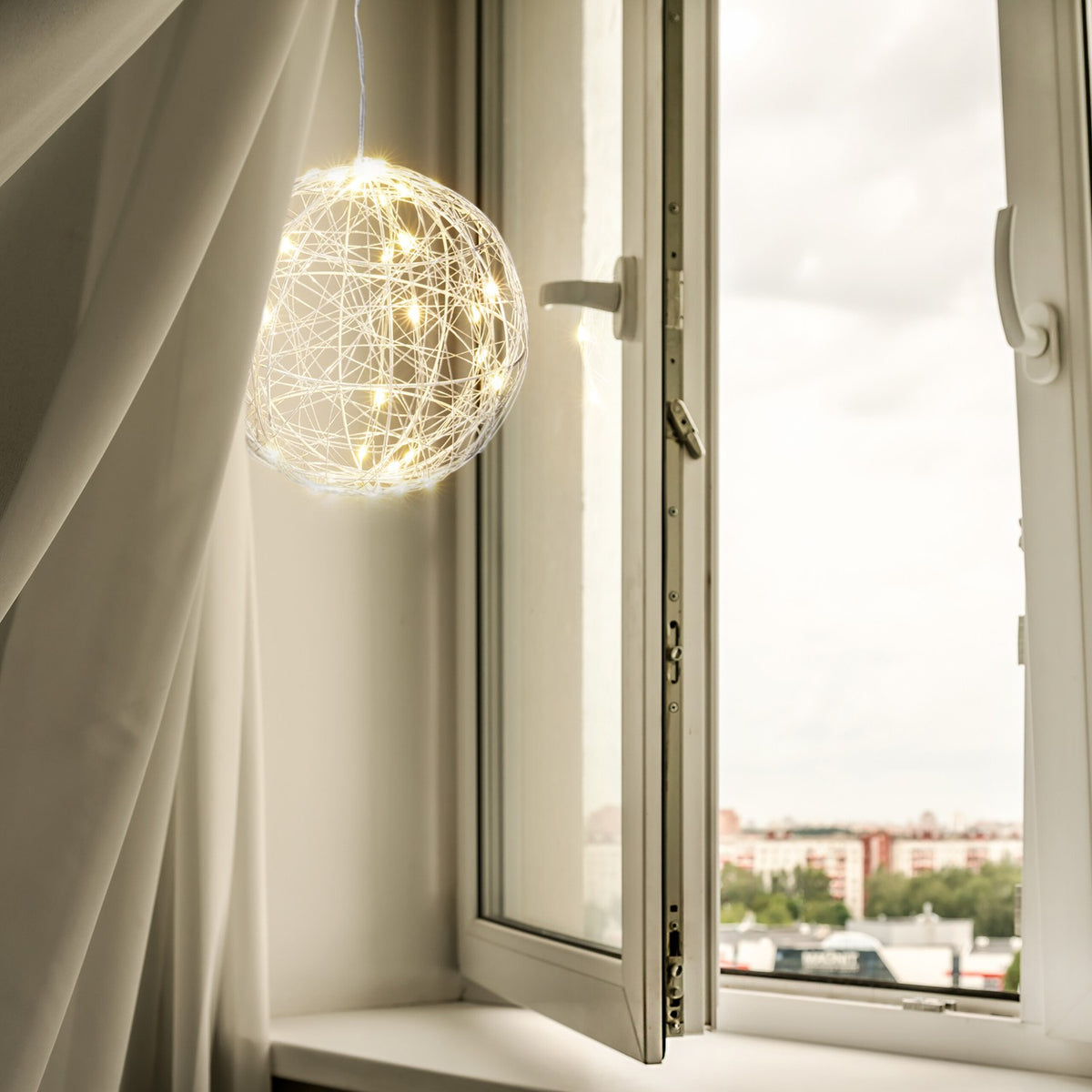LED Hanging Light Decoration, 25cm – Autumn & Christmas