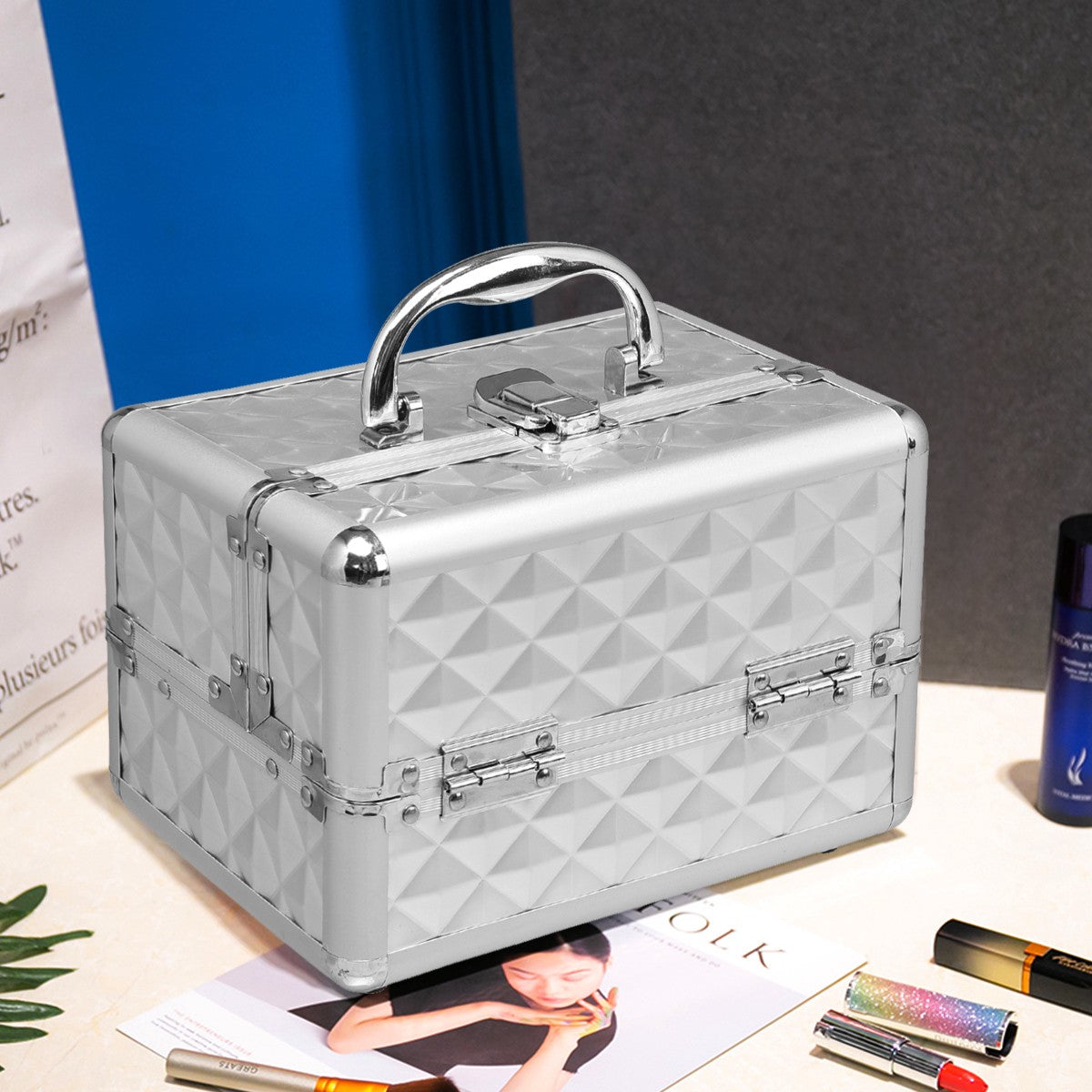 Lockable Portable Makeup Train Case, Mirror, Silver