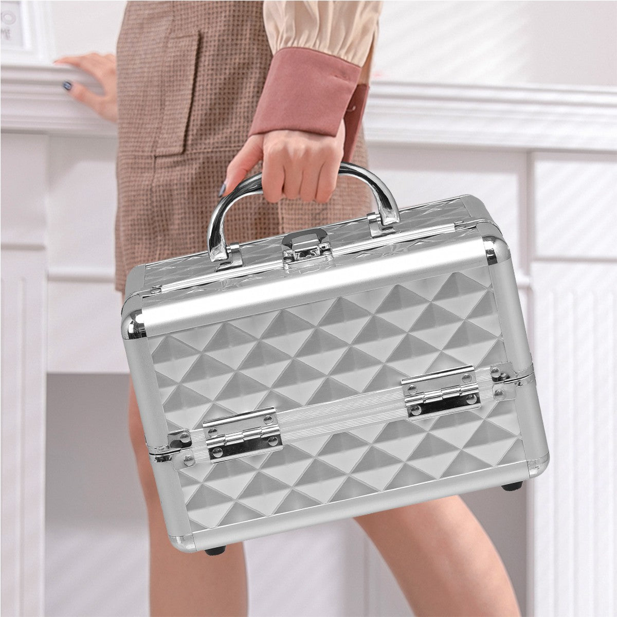 Lockable Portable Makeup Train Case, Mirror, Silver