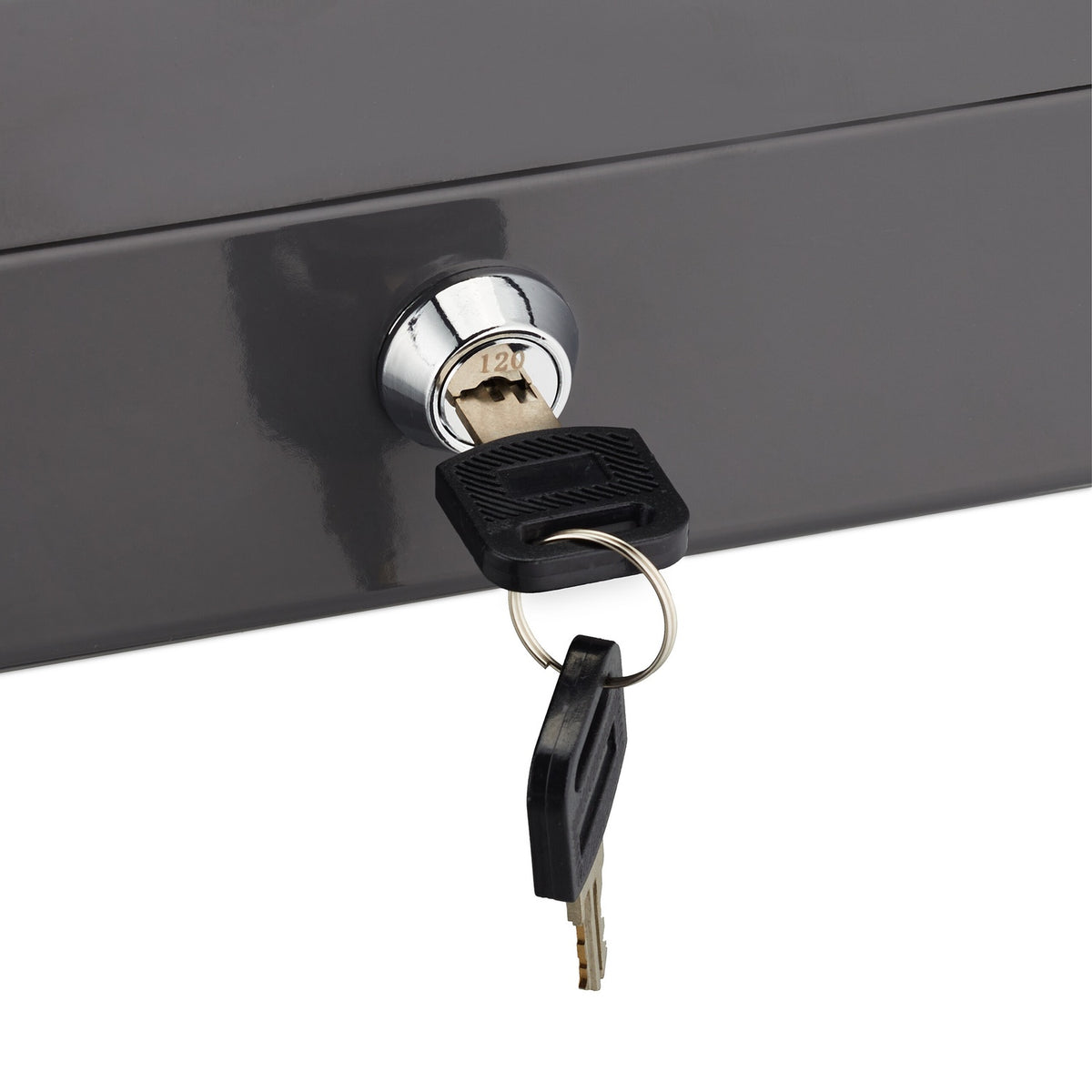 Lockable cash drawer