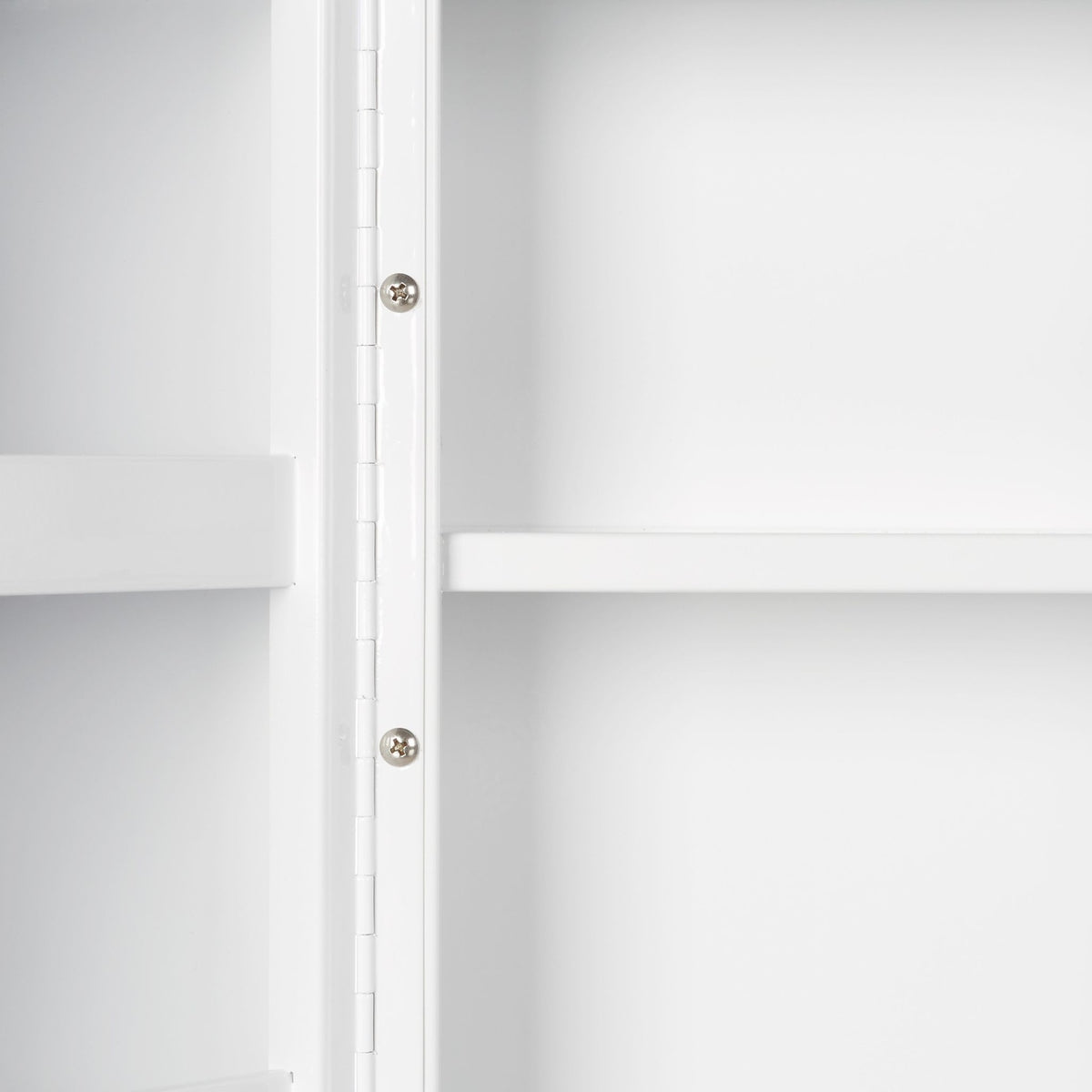 Lockable medicine cabinet