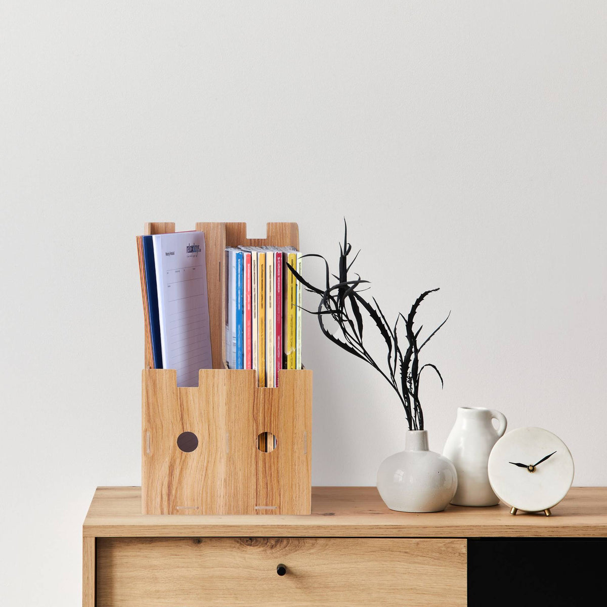 Magazine collector with 2 compartments for DIN A4