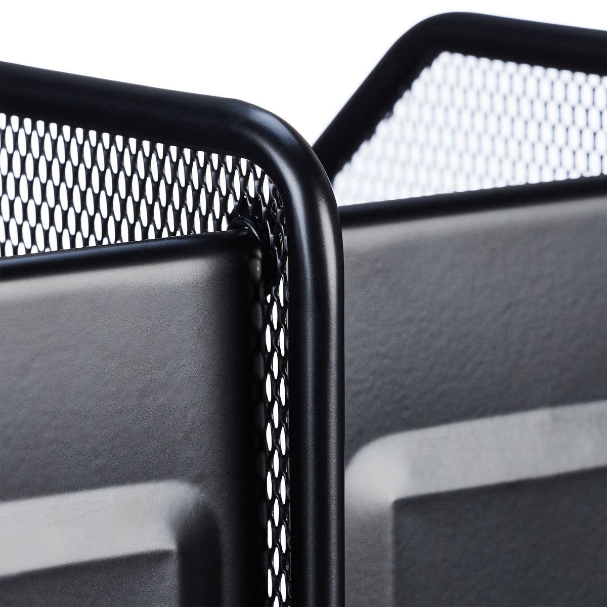 Magazine collector with 3 compartments