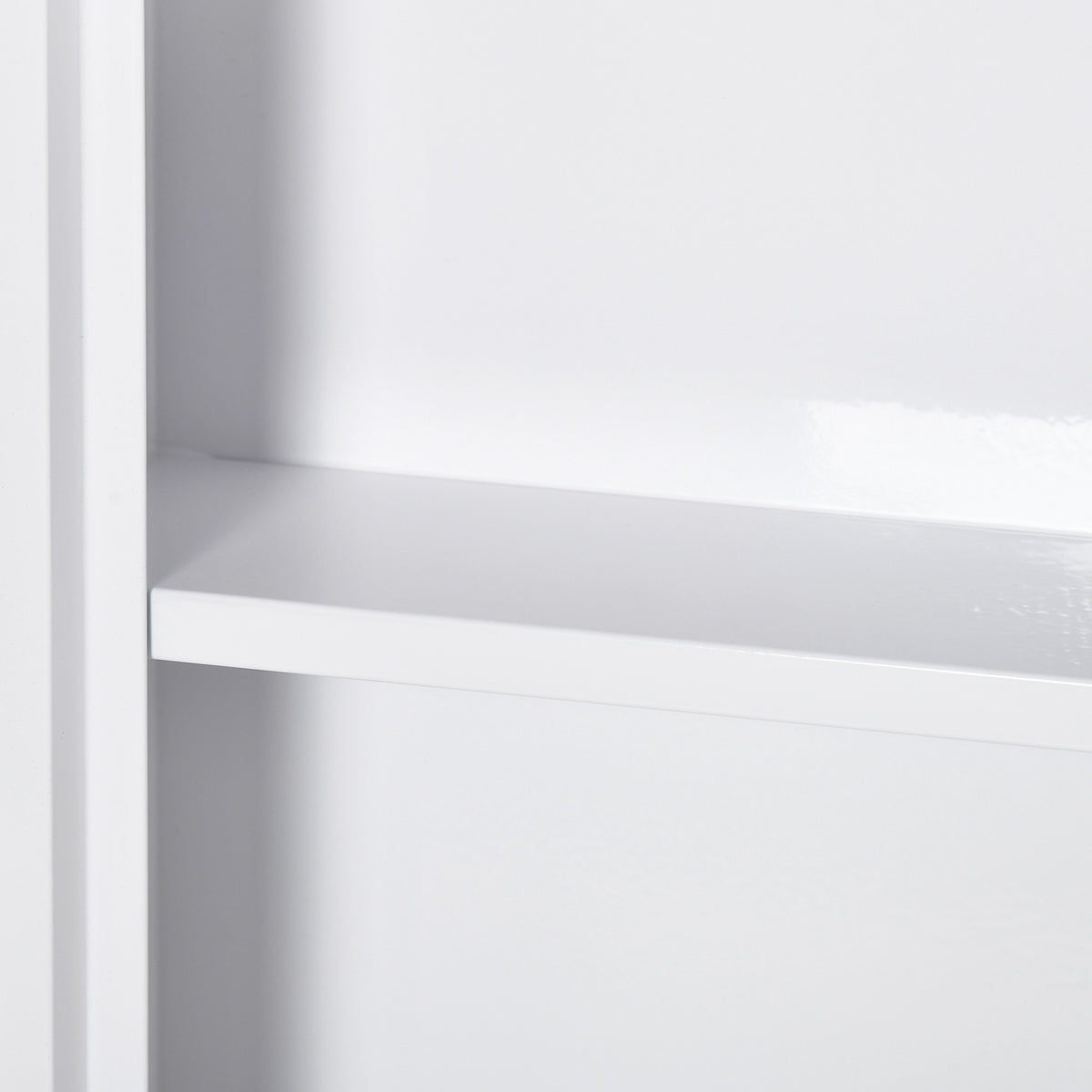 Medicine Cabinet First Aid Cabinet In White With 3 Inner Compartments & Magnetic Closure, For Medication, 40X15X53.5 Cm