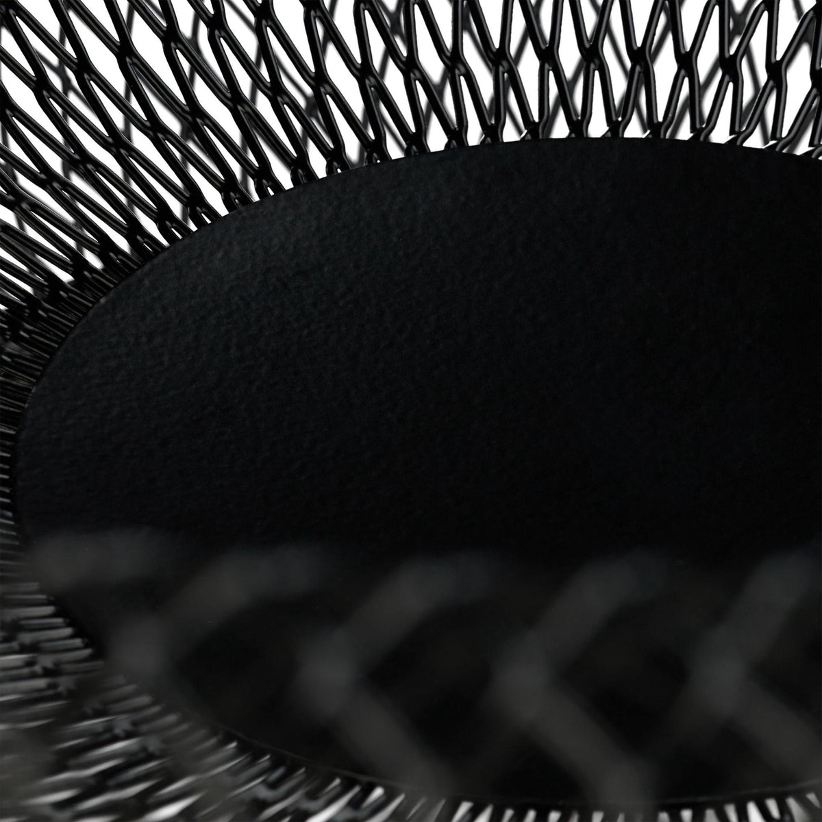 Metal fruit bowl with double walls