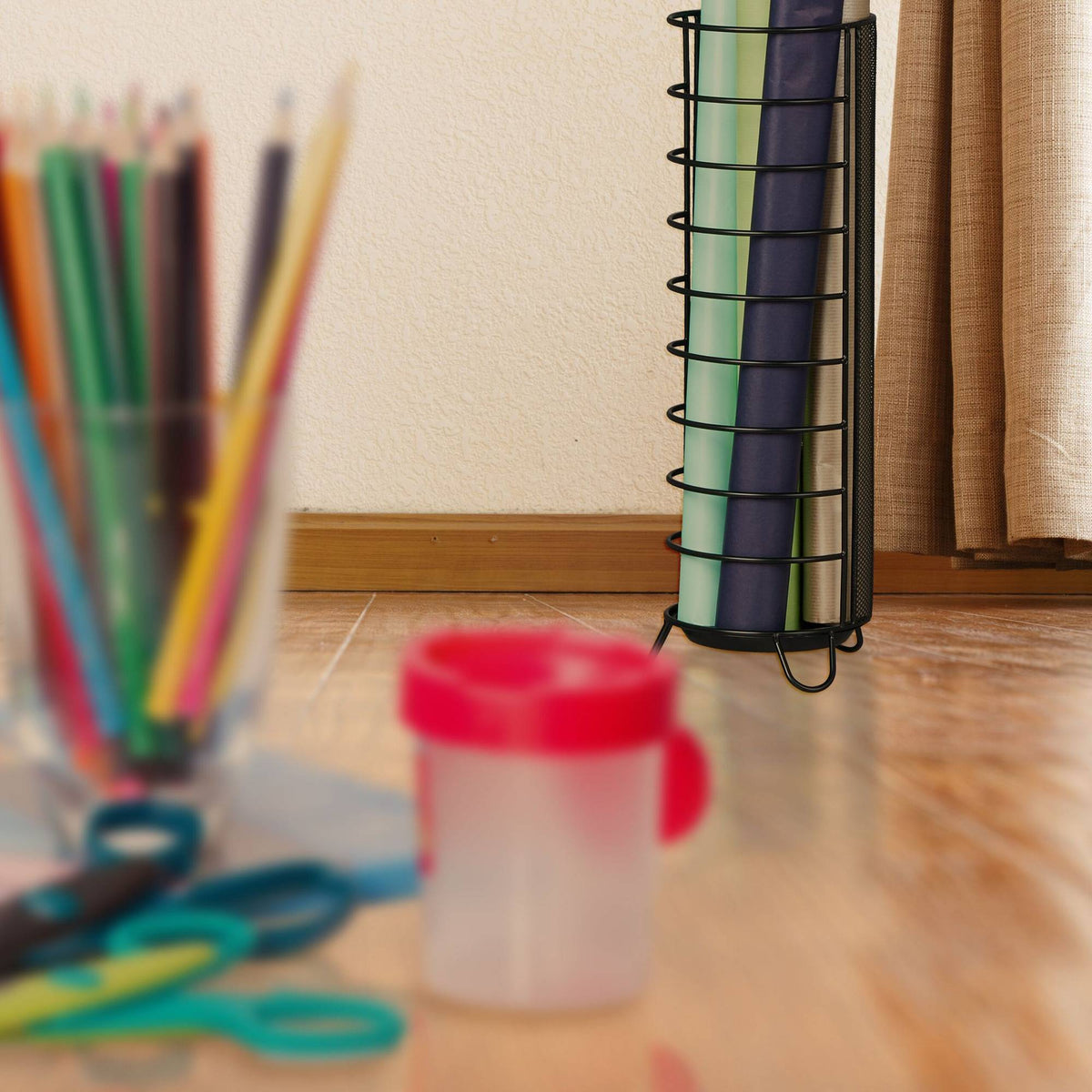 Metal umbrella stand