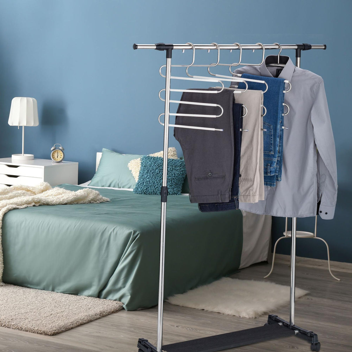 Multiple trouser hangers set of 4