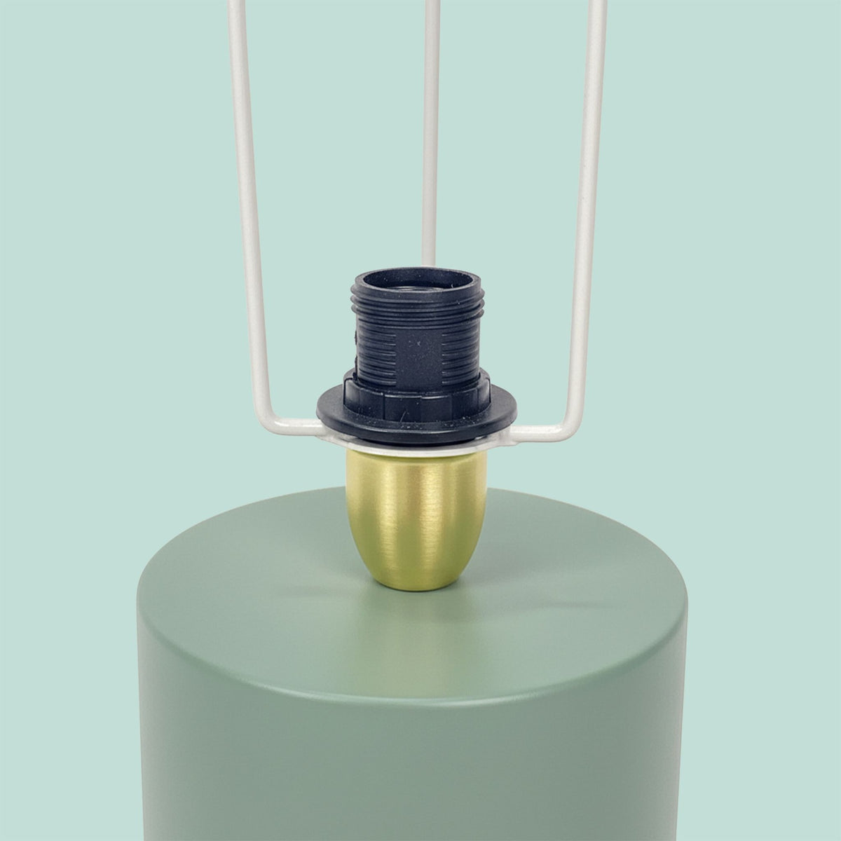 Mushroom Table Lamp – Minimalist Metal Design, Gold Accent