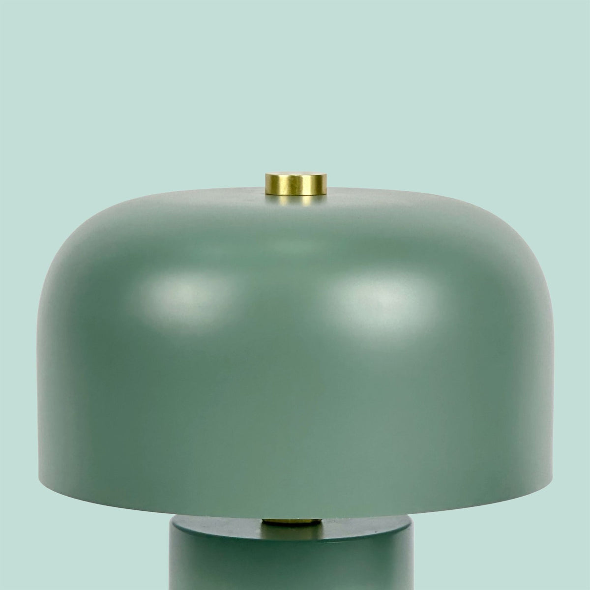 Mushroom Table Lamp – Minimalist Metal Design, Gold Accent