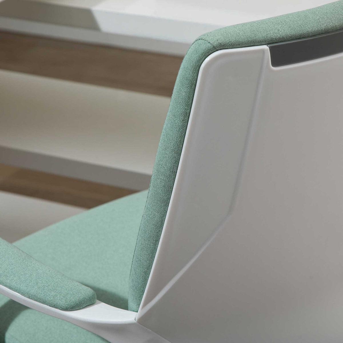 Office Chair Desk Chair With Rocker Function Backrest Thickly Padded Ergonomic 360° Swivel Wheels Polyester Green + White 62X69X92-100 Cm