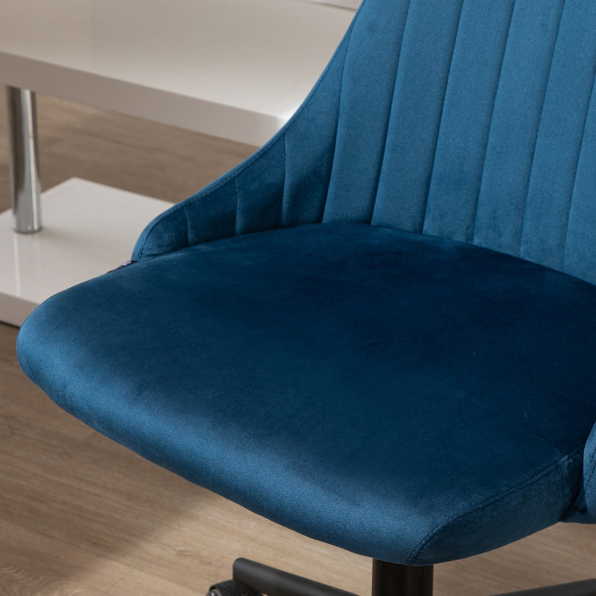 Office Chair Swivel Chair Desk Chair Ergonomic Line Design Height Adjustable 360° Rotatable Velvety Polyester Blue 50 X 58 X 77-85 Cm