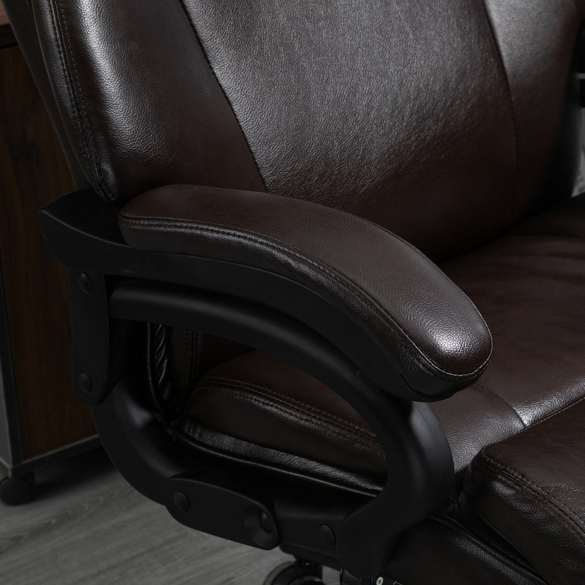 Office chair, executive chair, gaming chair, ergonomically height-adjustable with rocker function, thick padding, load capacity up to 180 kg