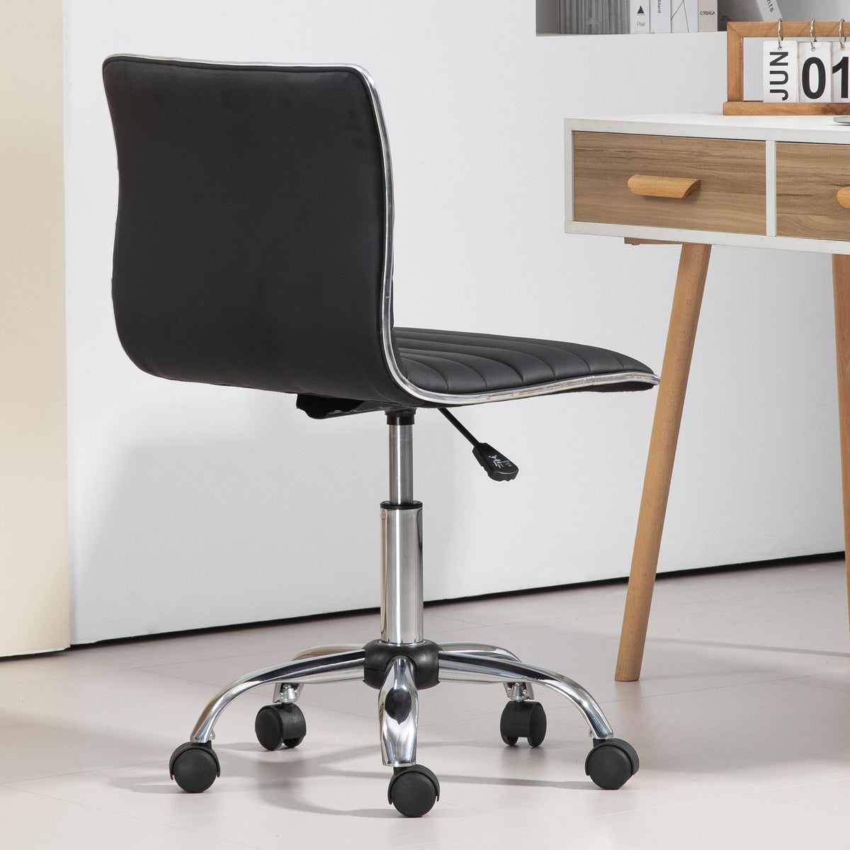 Office chair with backrest, height-adjustable swivel chair with wheels, desk chair can hold up to 120 kg, for study, office, black