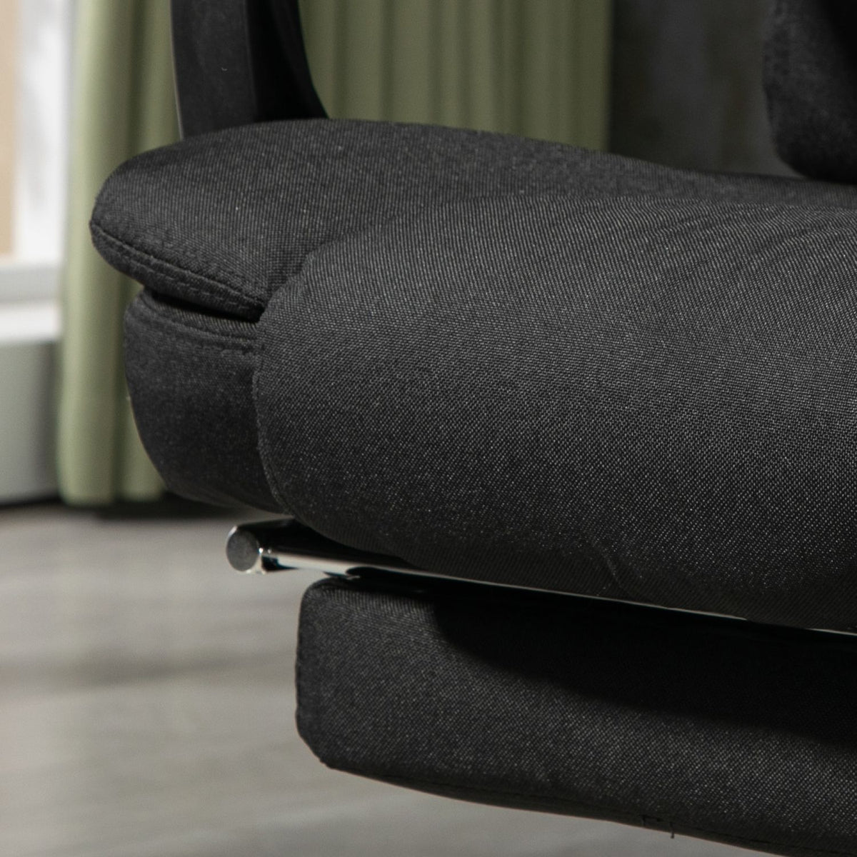 Office chair with massage function, ergonomic desk chair with reclining and warming function, height-adjustable computer chair with footrest, side pocket and remote control, black