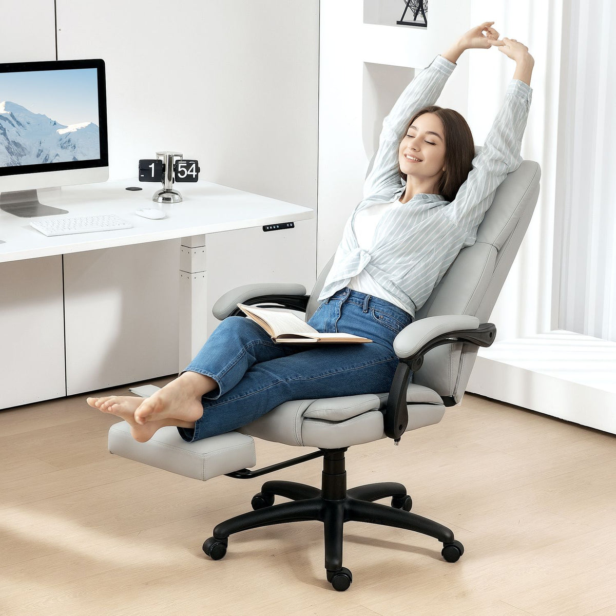 Office chair with massage function, ergonomic desk chair with reclining function, height-adjustable executive chair with swivel function, footrest, remote control, faux leather, light gray
