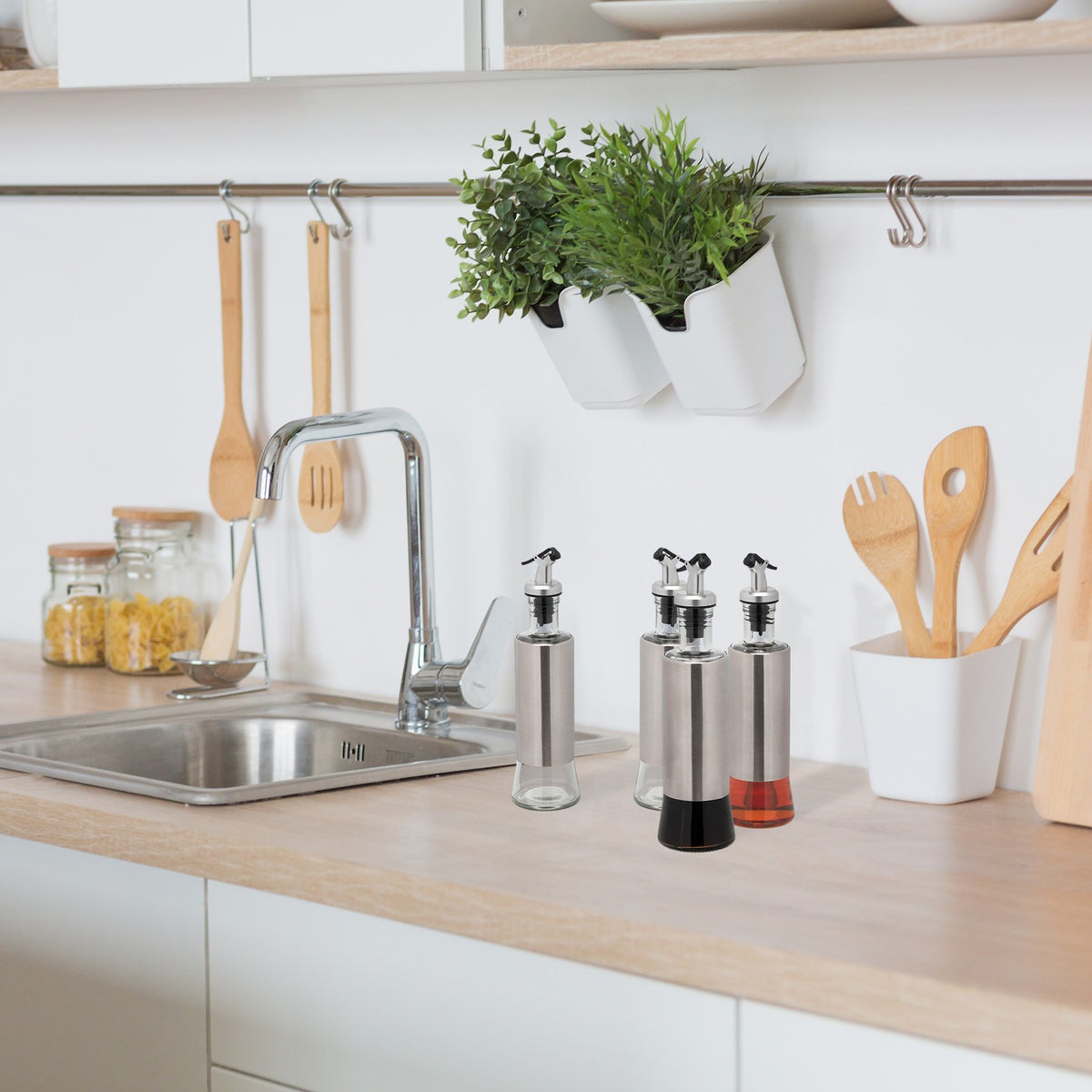 Oil and vinegar set with 4 bottles