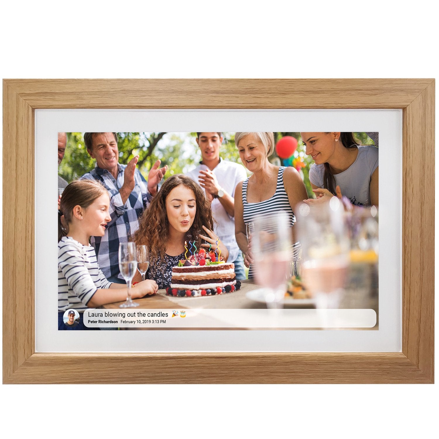 PFF-1042LW 10.1” digital Wi-Fi photo frame with FRAMEO software. Frame in oak wood.