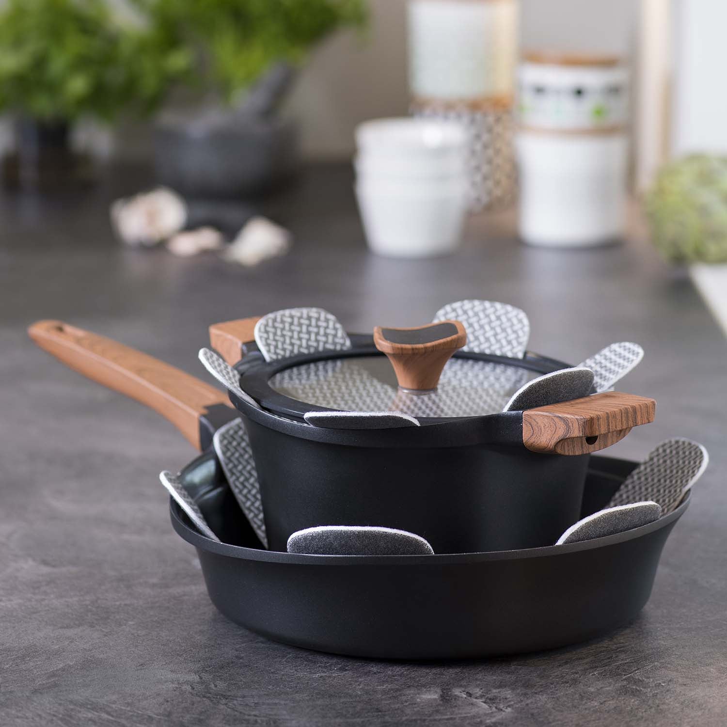 Pan Protector Set, 5 Pieces, Fits 18–39 cm Pans