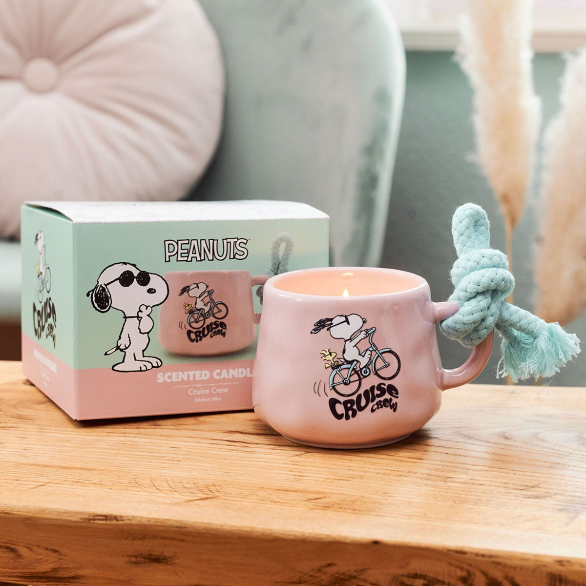 Peanuts Scented Candle, 200g Jar, 40-Hour Burn Time