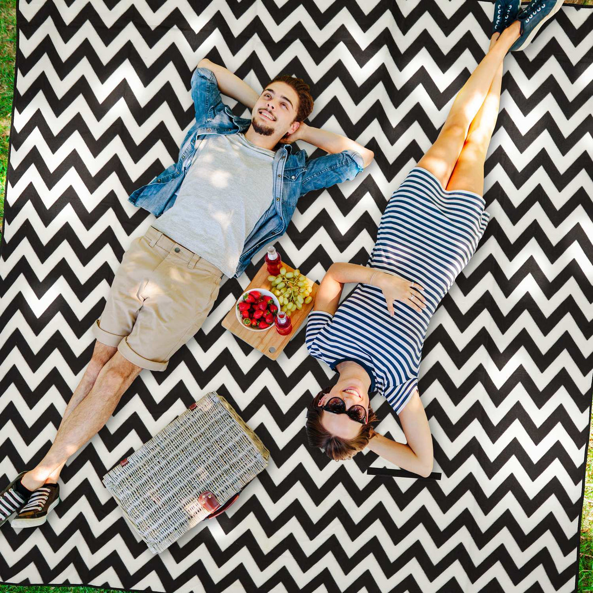 Picnic blanket 200 x 200 cm zigzag