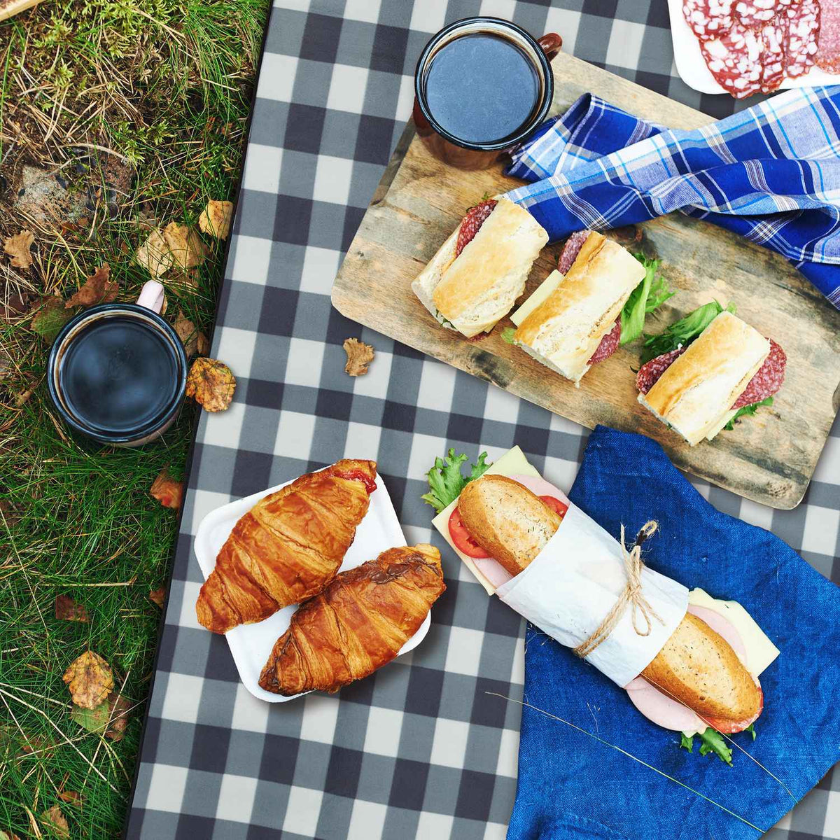 Picnic blanket 300 x 200 cm checkered