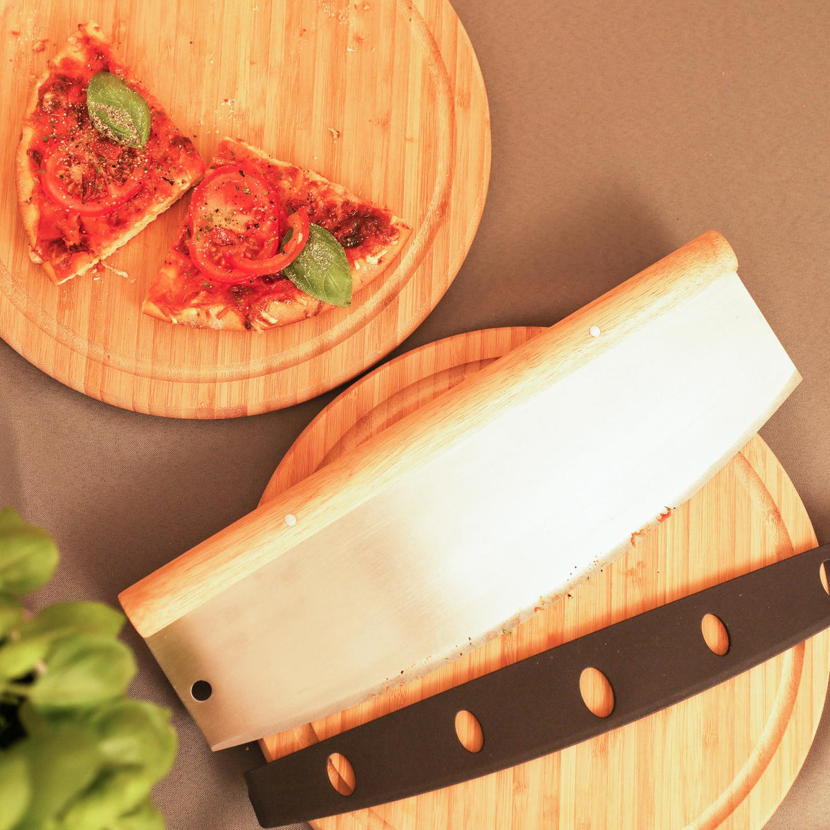 Pizza weighing knife in stainless steel