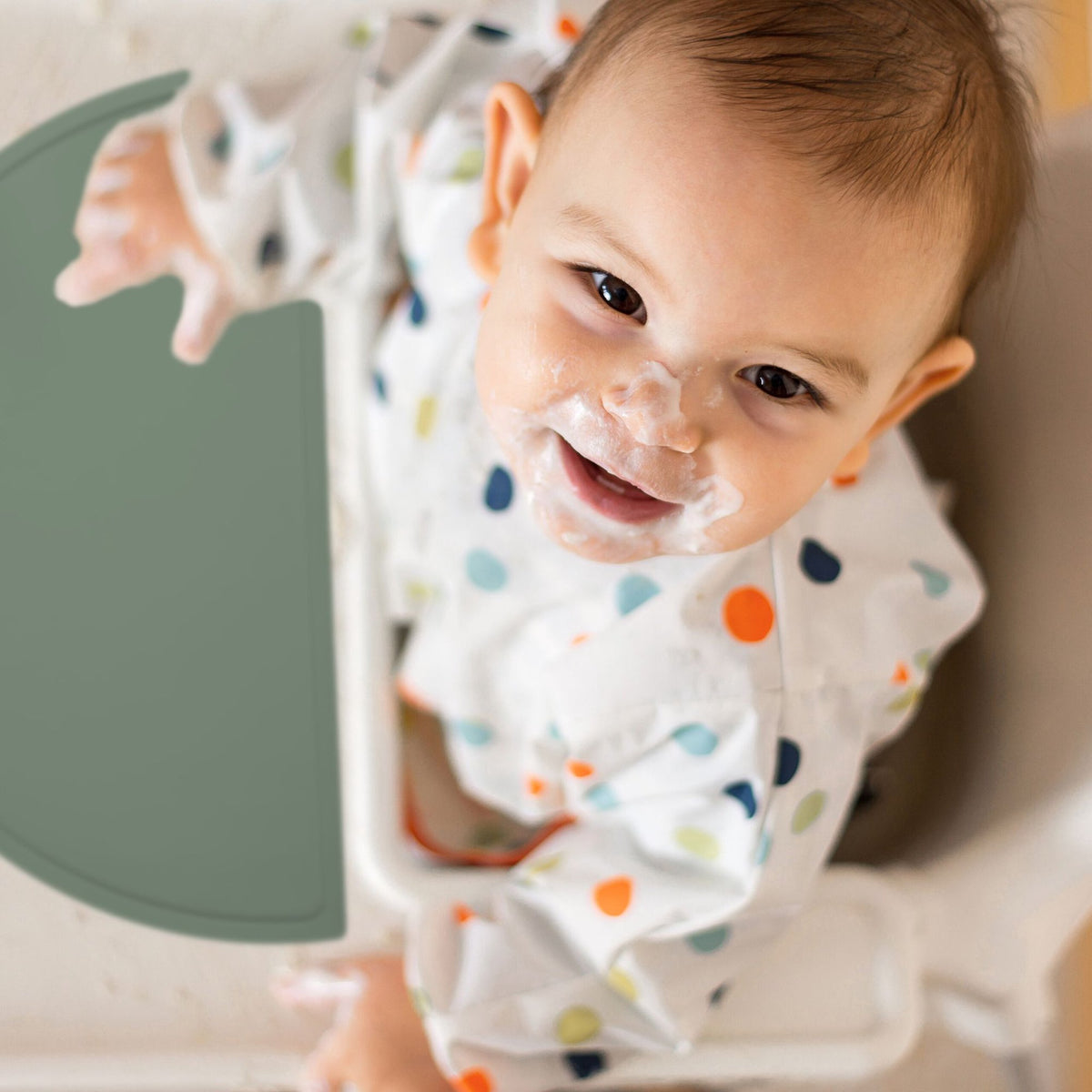 Placemats for children in the form of clouds