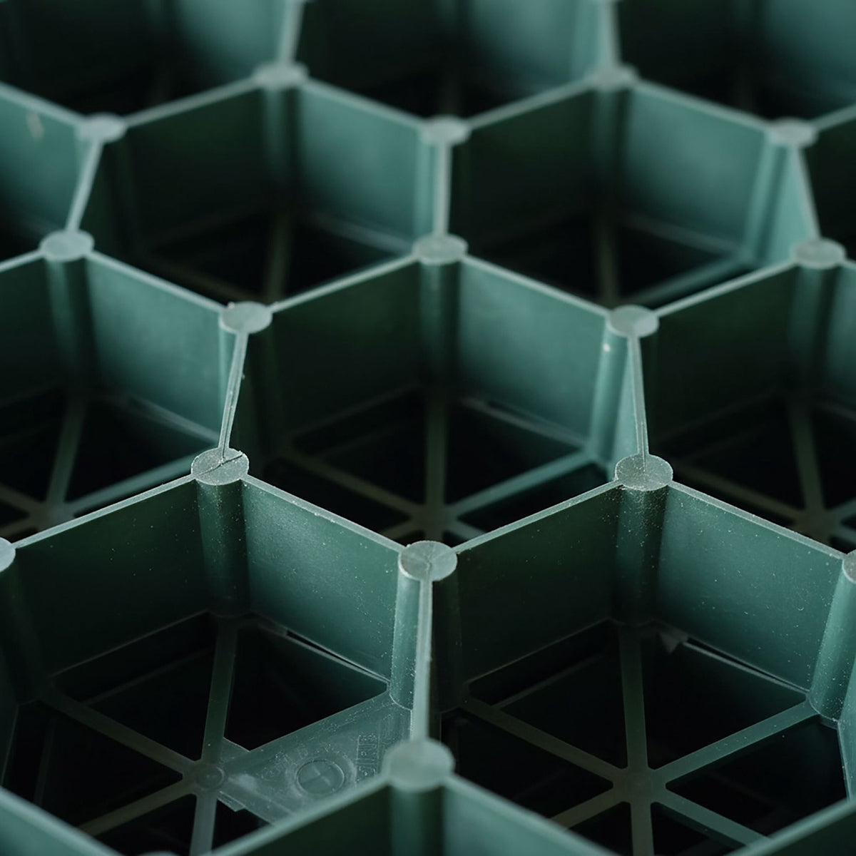 Plastic Lawn Grid for Driveways and Paths, Easy Install