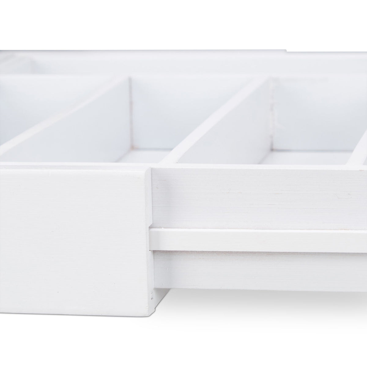 Pull-out cutlery box in white bamboo