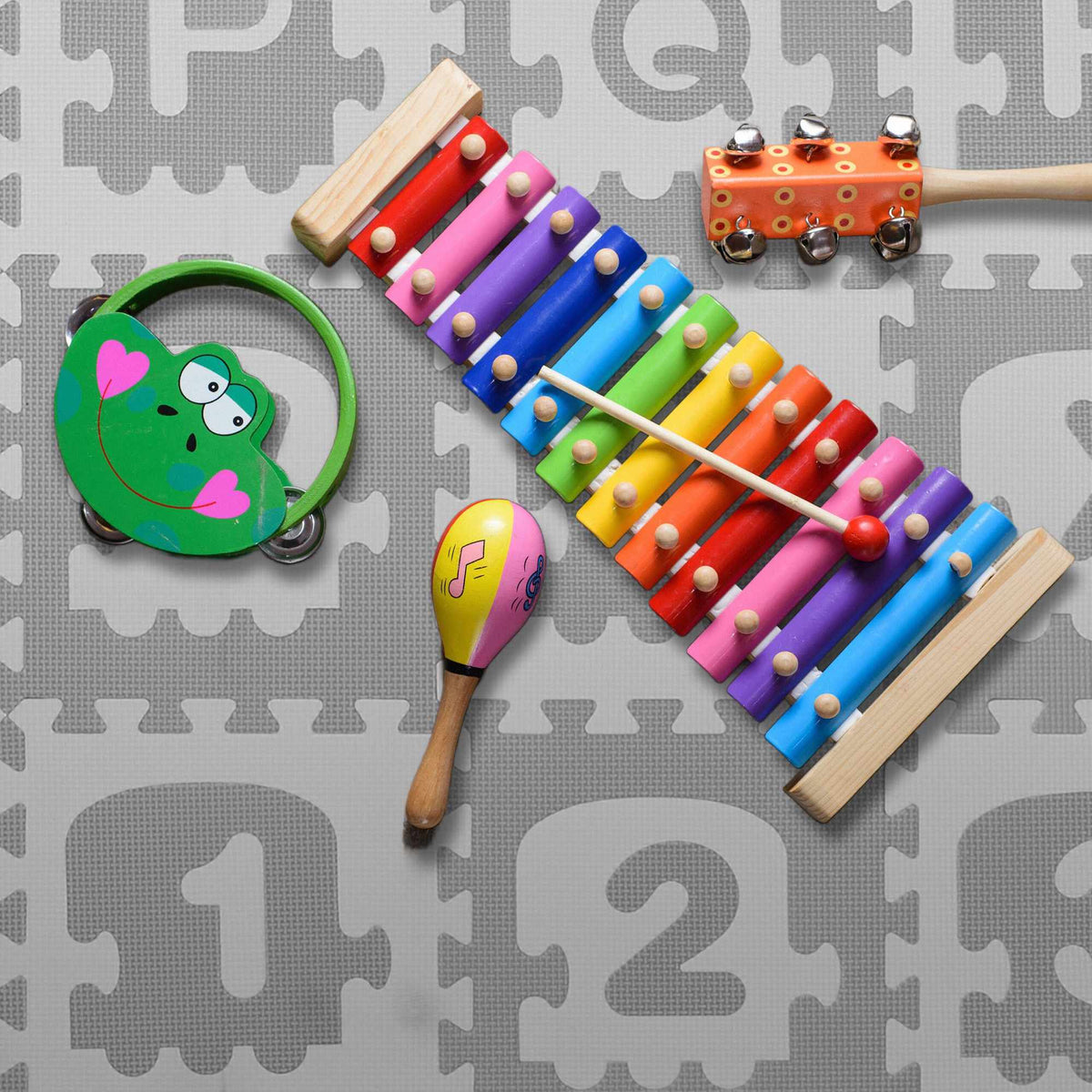 Puzzle mat with ABC and numbers