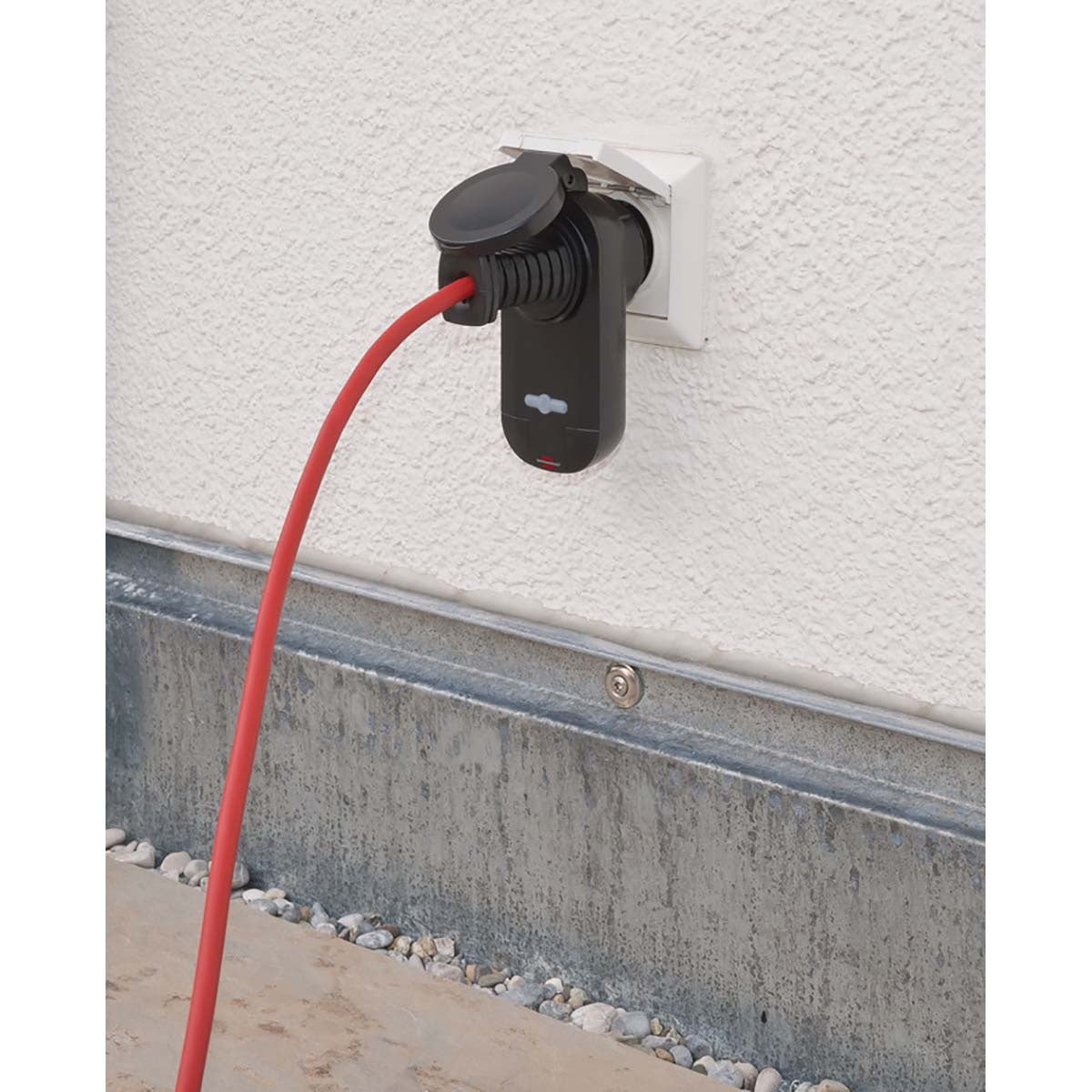 Radio switch kit RC CE1 0201, set of 2 radio-controlled sockets (outdoor area IP44, with hand-held transmitter and increased contact protection) black