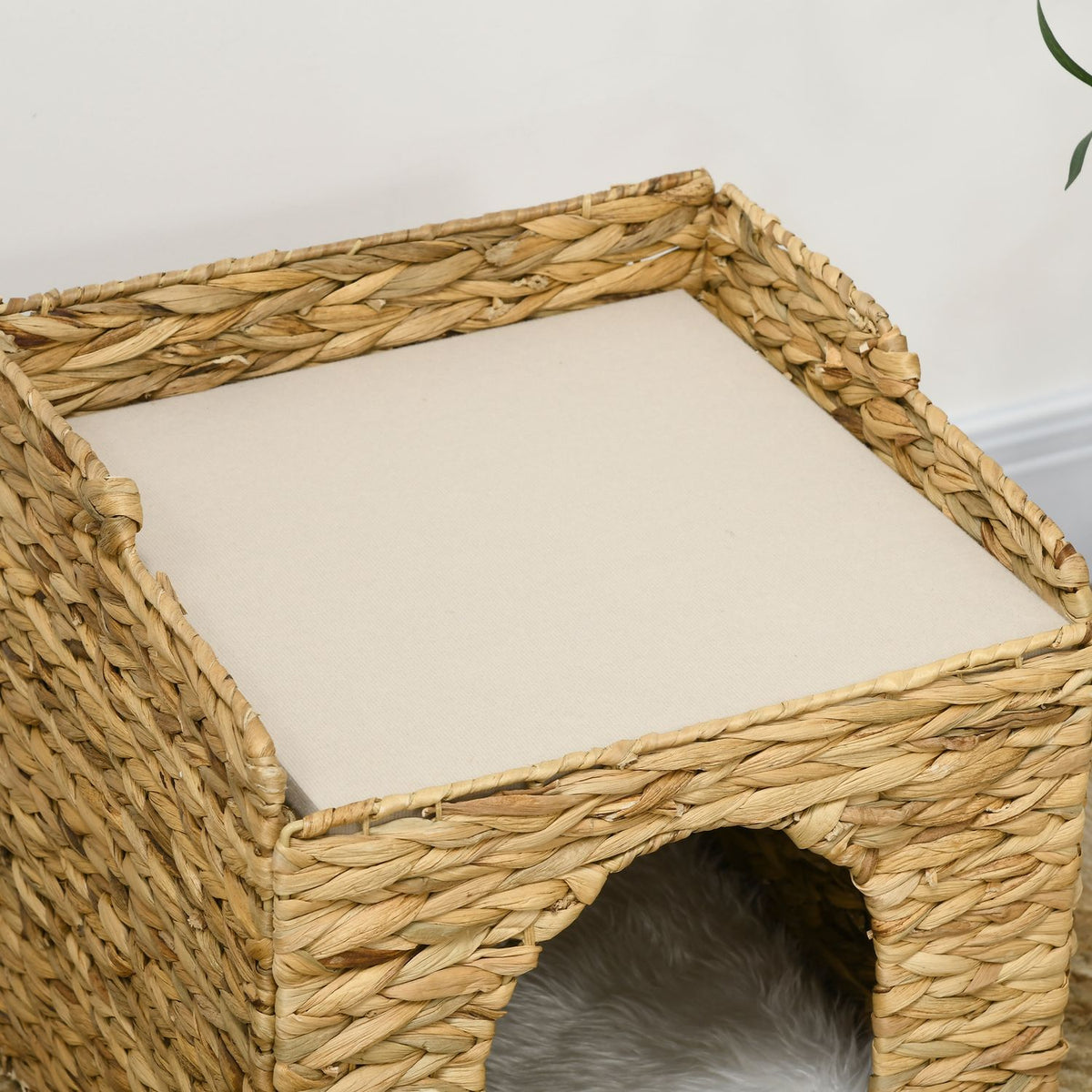 Rattan Cat Cave 2-Level Cushion Water Hyacinth Brown Up To 5Kg