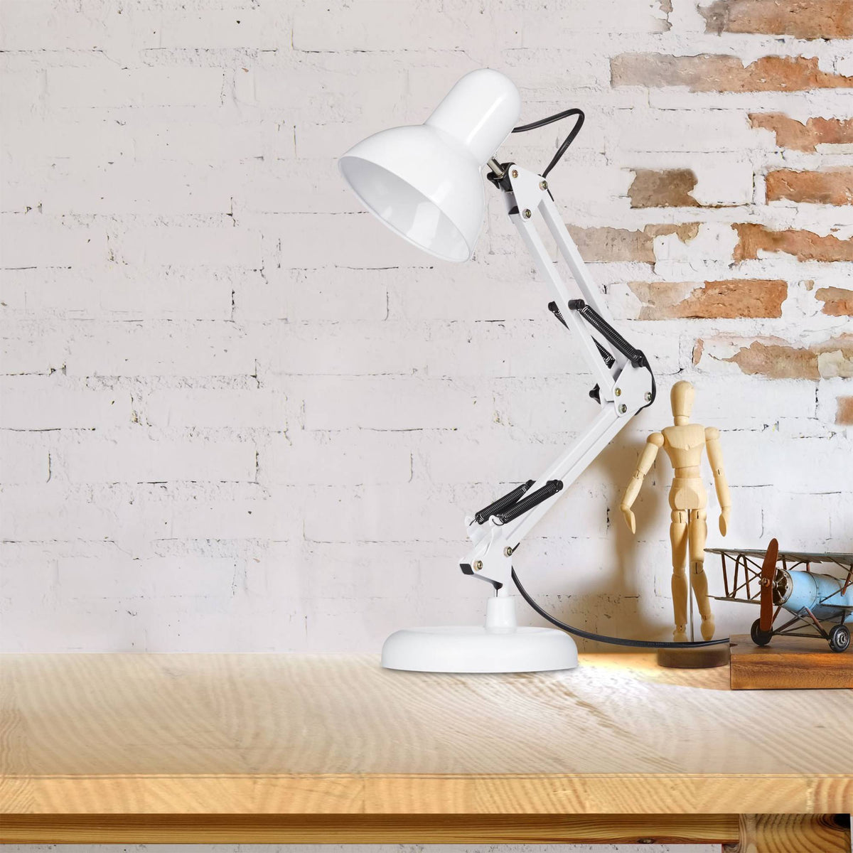 Retro desk lamp